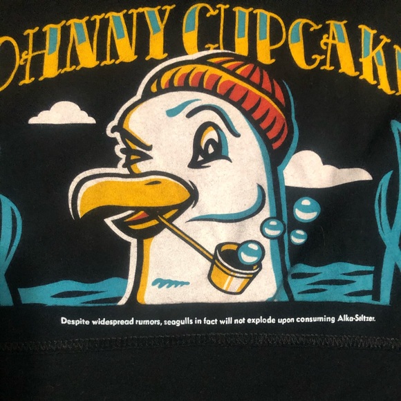 Johnny Cupcakes Martha’s Vineyard Women’s Tee Sz M - Picture 5 of 6